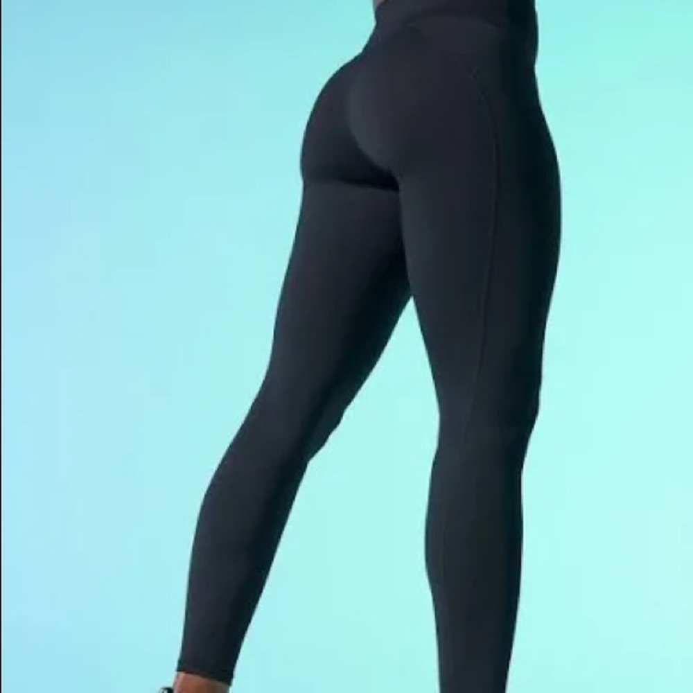NWT Fabletics high waisted, power hold 7/8 XXL or 14-16